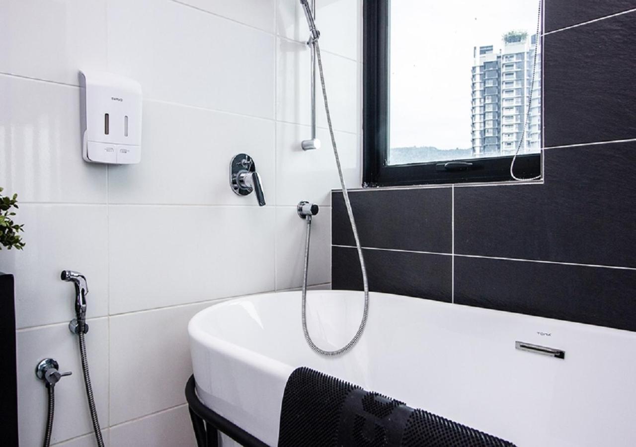 Rumahku Gurney With 270 Degree Sea View George Town Exteriör bild
